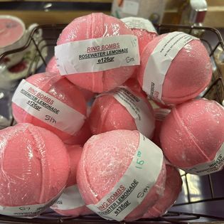 Custom / Seasonal Bath Bombs