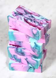 The Cotton Candy Soap Bar was inspired by your favourite, carnival treat. Transporting you to the tastes of the local summer fair the sweet scent will have you wishing you could eat the soap! 